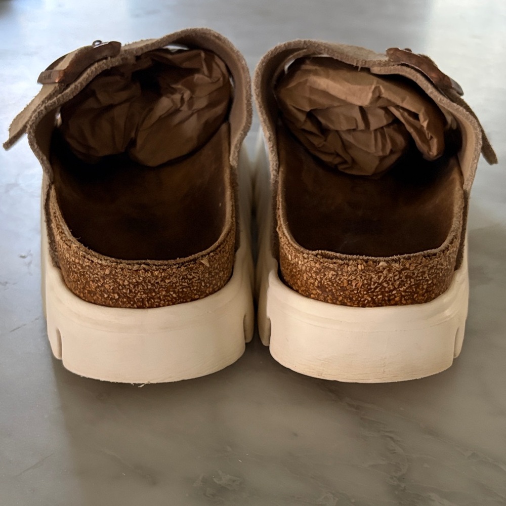 Papillio by Birkenstock Women's Double-Buckle Suede Platform Mules Tan/White - Picture 3 of 9